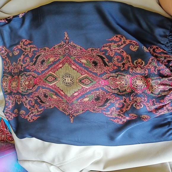 Willow Bay Blouse, puffy sleeve, elastic waistband,  navy/pink, sz M - Picture 3 of 6